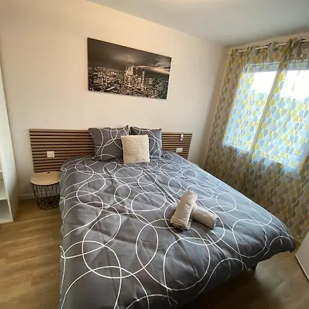 아파트 Nino & Silva *